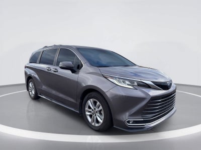 2022 Toyota Sienna Limited