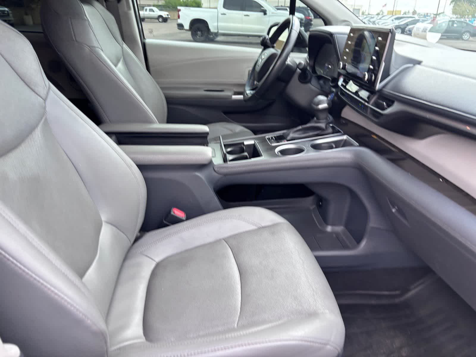 2022 Toyota Sienna Limited