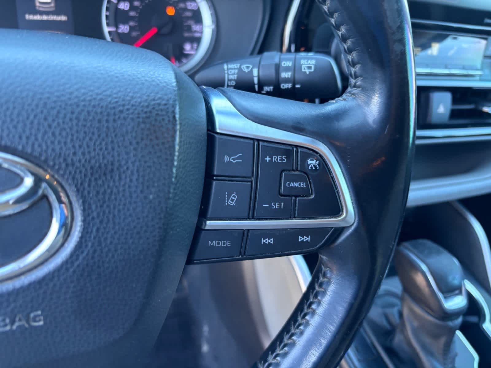 2021 Toyota Highlander LE