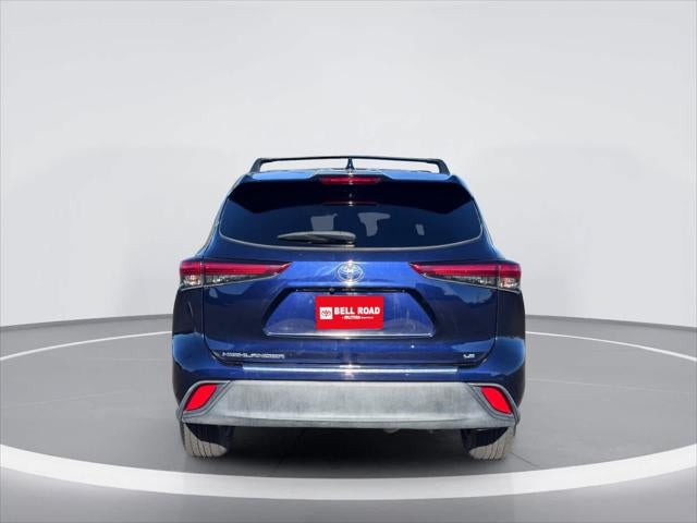 2021 Toyota Highlander LE