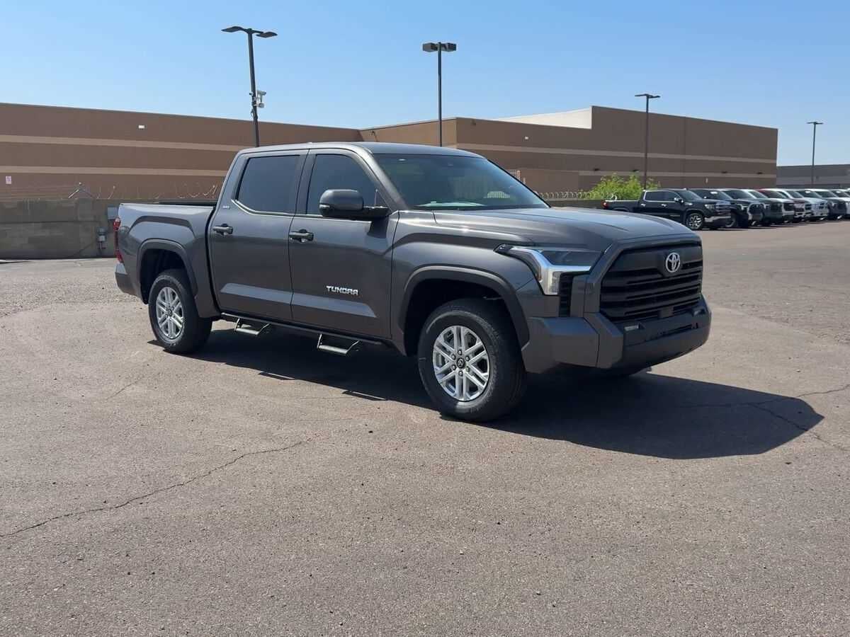 2025 Toyota Tundra SR5