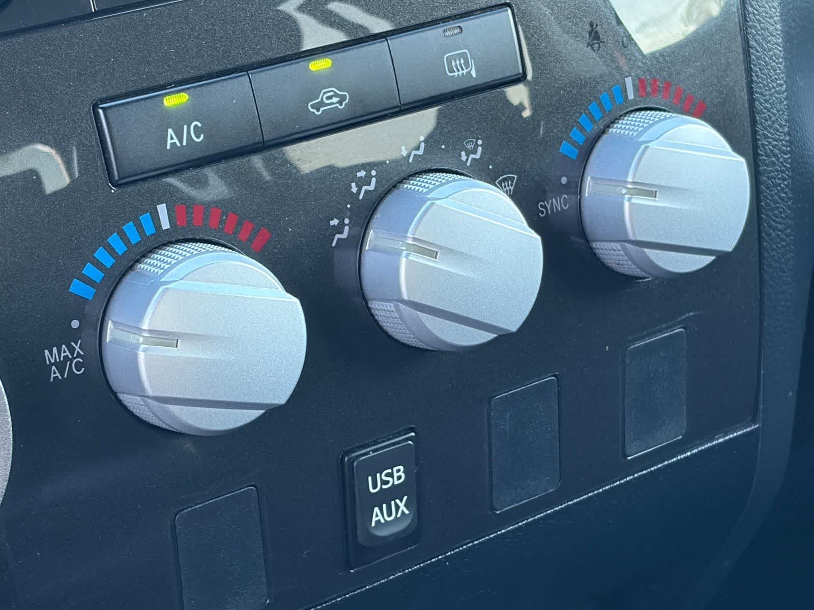 2013 Toyota Tundra Double Cab 4.6L V8 6-Spd AT (Natl)