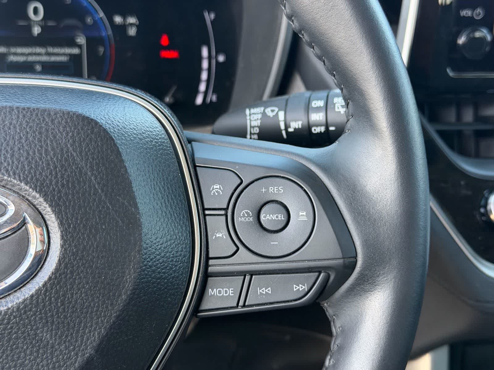 2025 Toyota Corolla Cross XLE