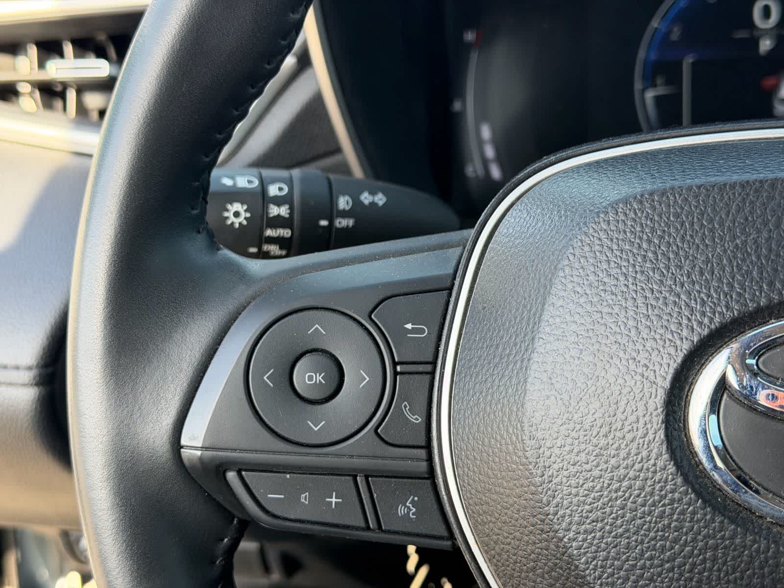 2025 Toyota Corolla Cross XLE