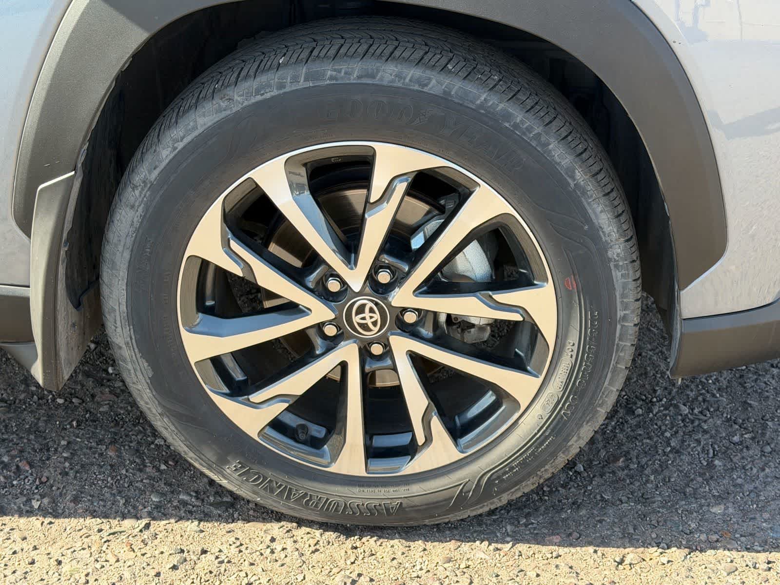 2025 Toyota Corolla Cross XLE