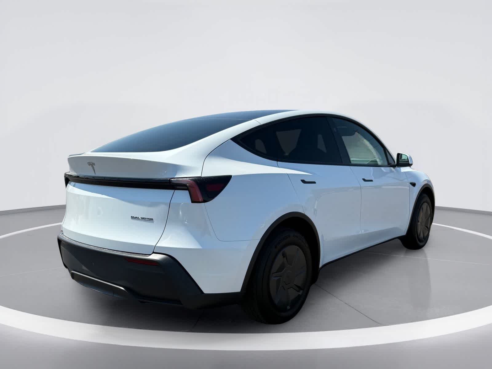 2026 Tesla Model Y RWD