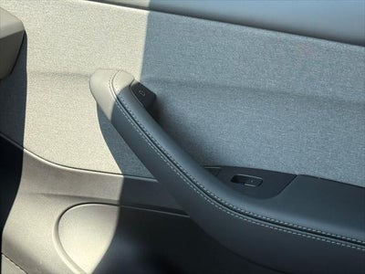 2026 Tesla Model Y RWD