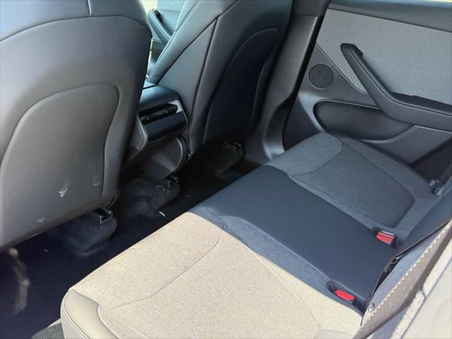 2026 Tesla Model Y RWD