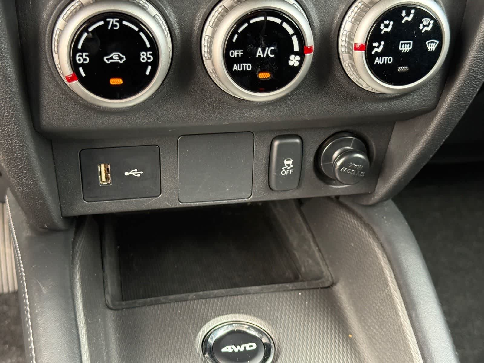 2025 Mitsubishi Outlander Sport ES