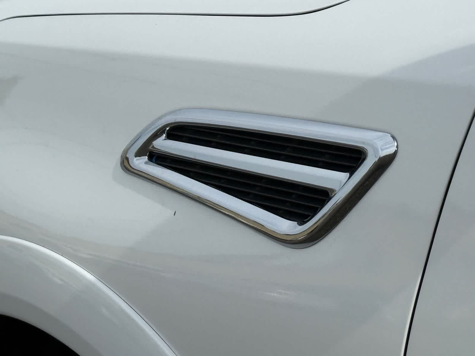 2024 Nissan Armada SV