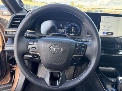 2025 Toyota Crown Signia Limited