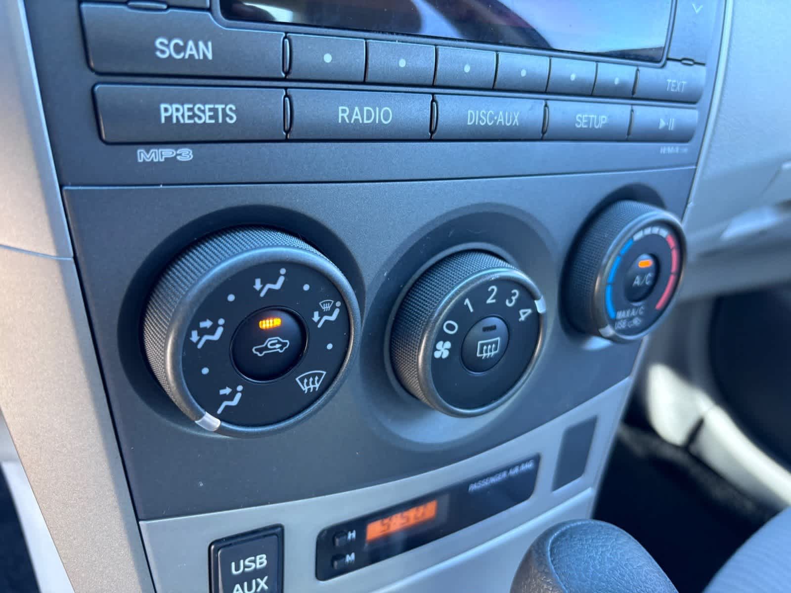 2011 Toyota Corolla LE
