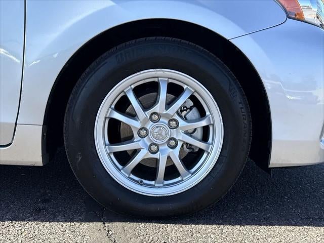 2017 Toyota Prius V Three