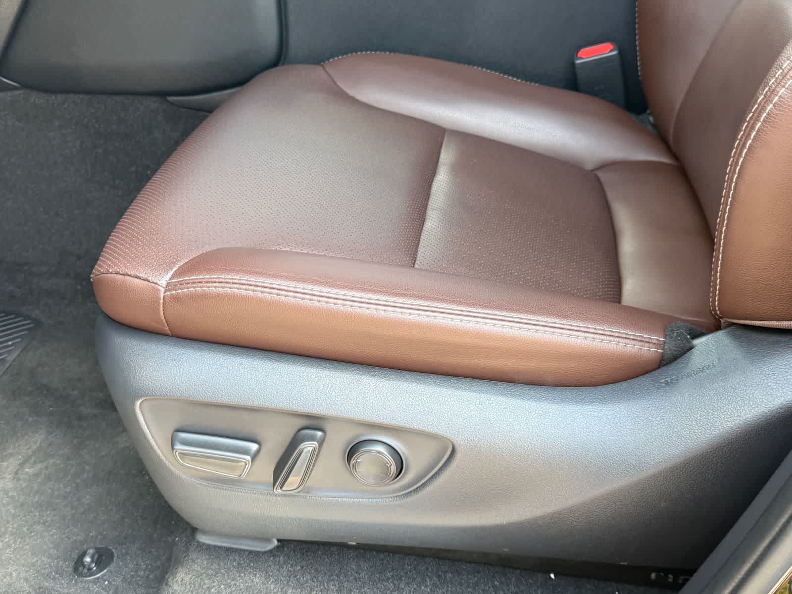 2025 Toyota Land Cruiser 4WD (Natl)