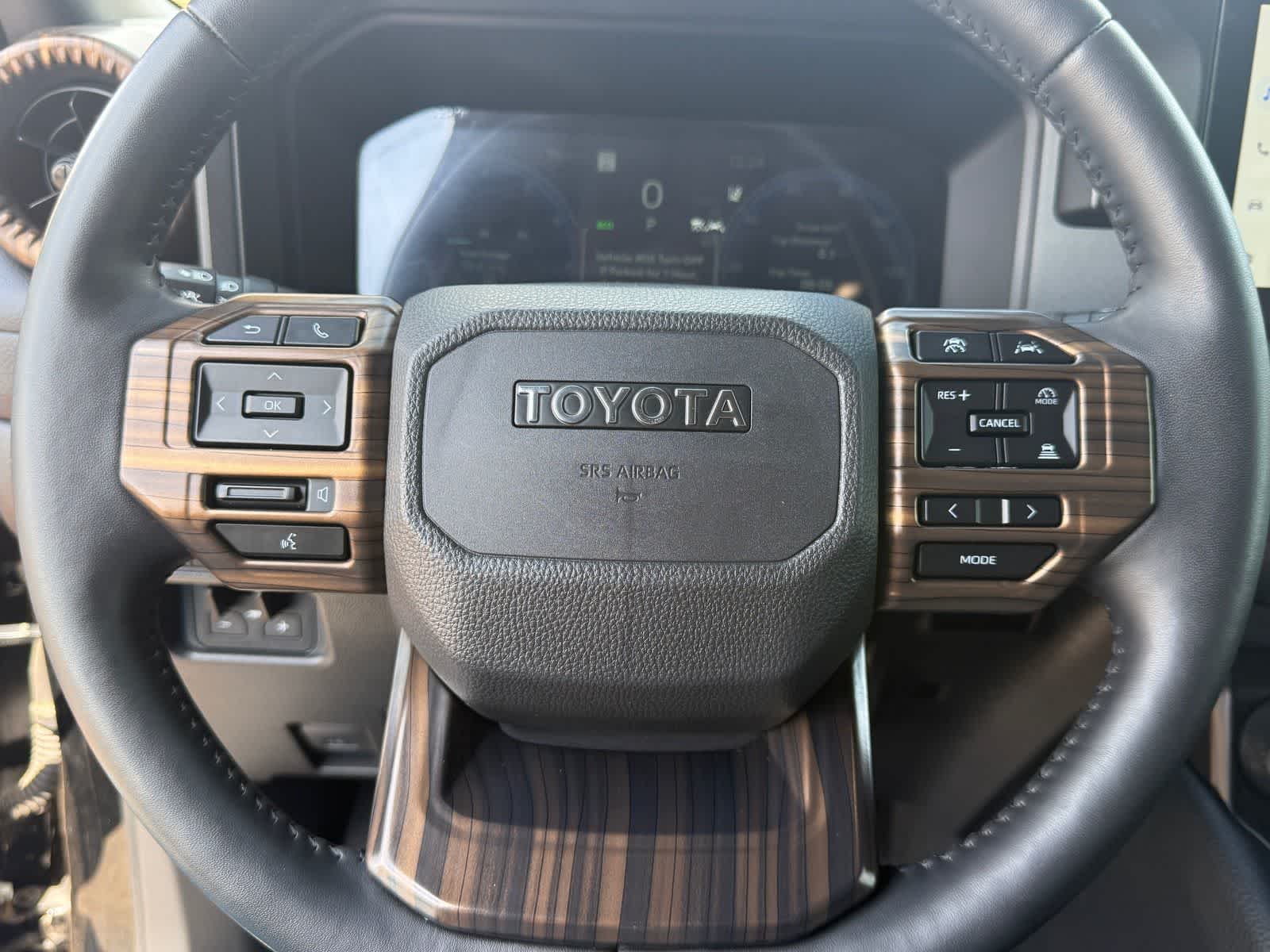2025 Toyota Land Cruiser 4WD (Natl)