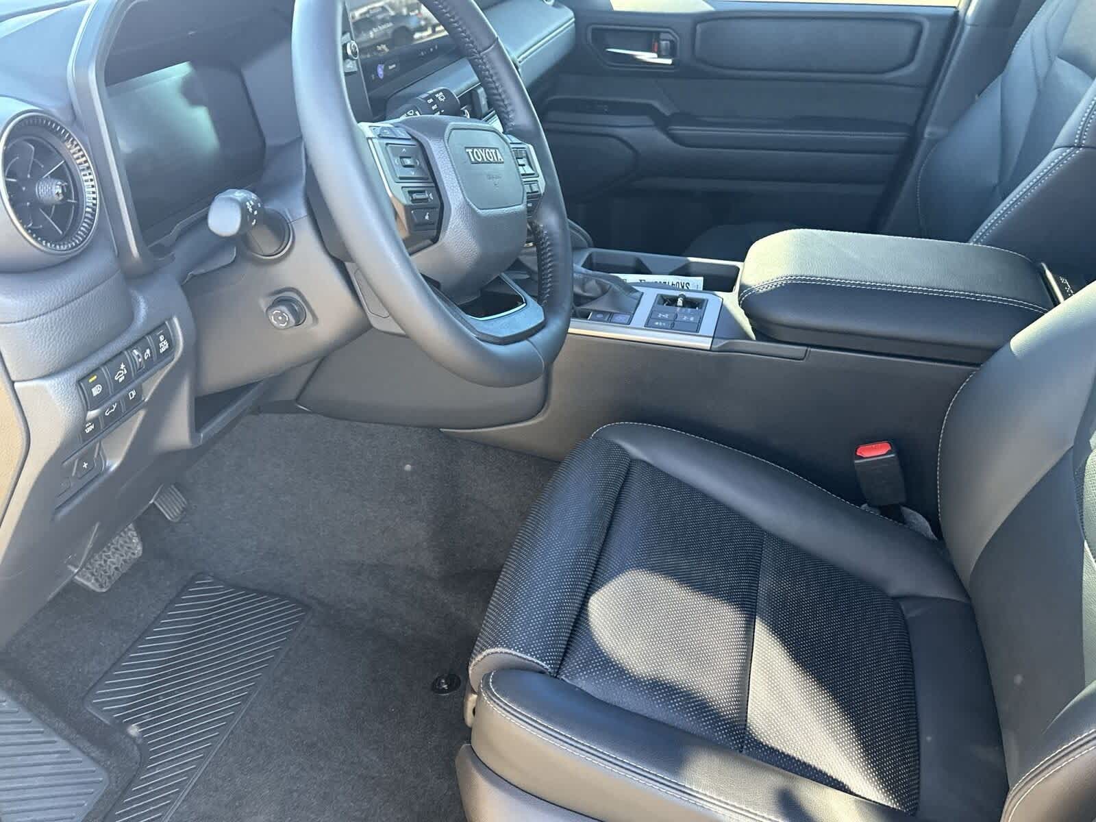 2025 Toyota Land Cruiser 4WD (Natl)