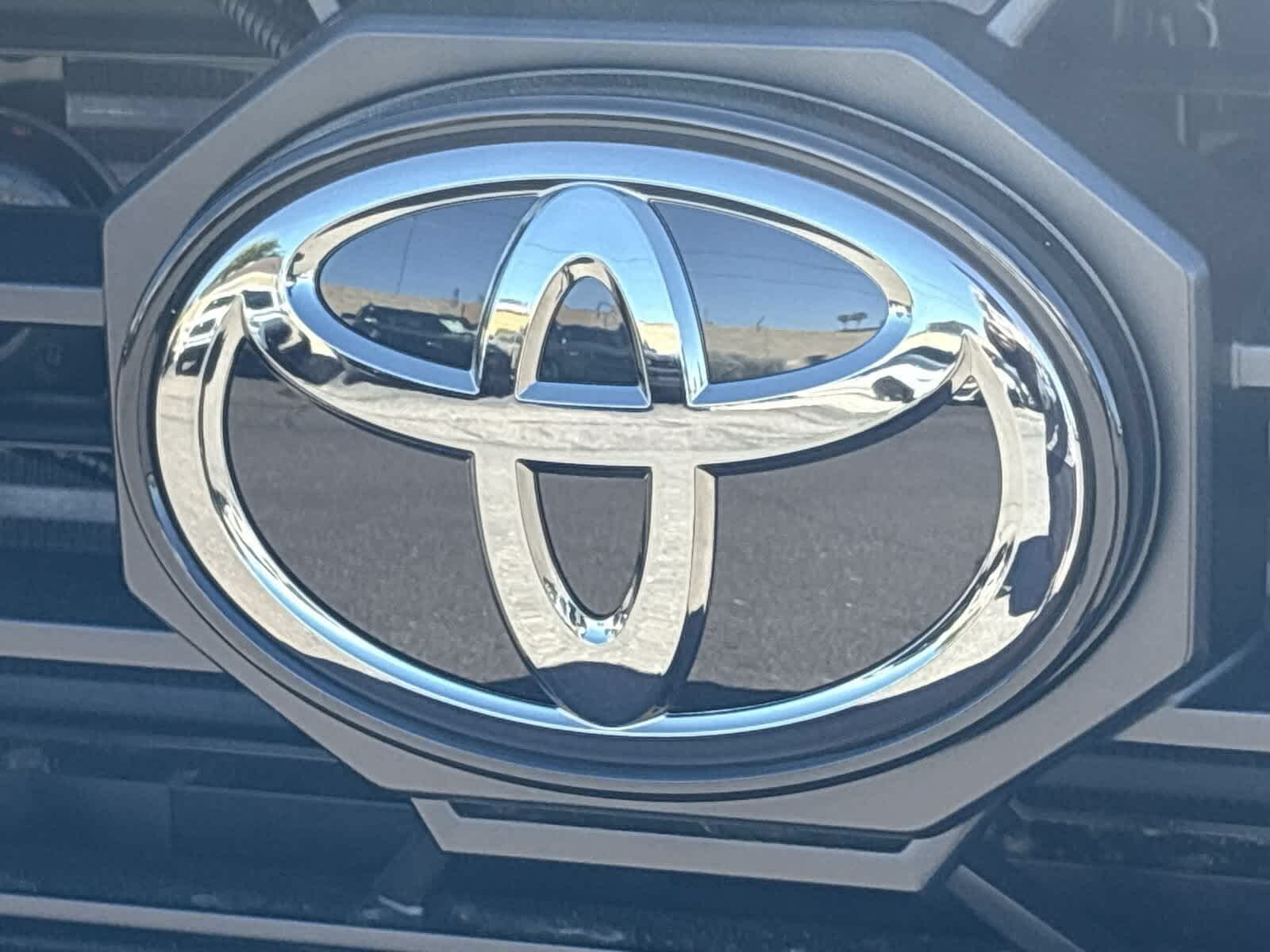 2025 Toyota 4Runner Hybrid TRD Off Road