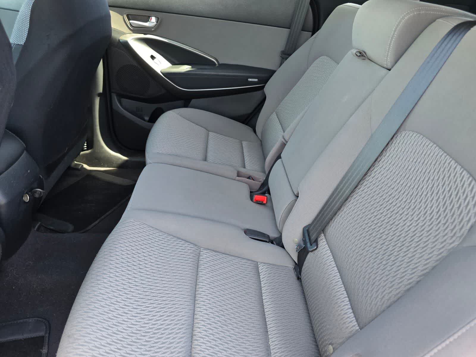 2017 Hyundai Santa Fe SE