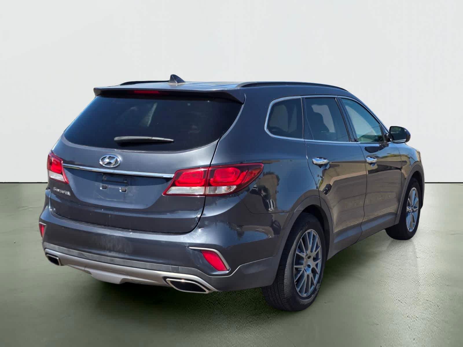 2017 Hyundai Santa Fe SE
