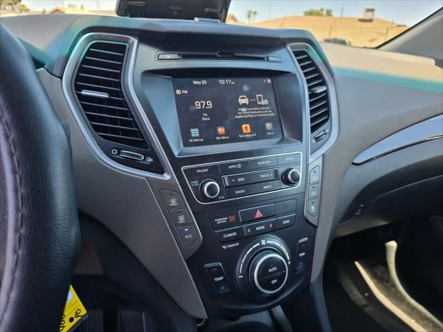 2017 Hyundai Santa Fe SE
