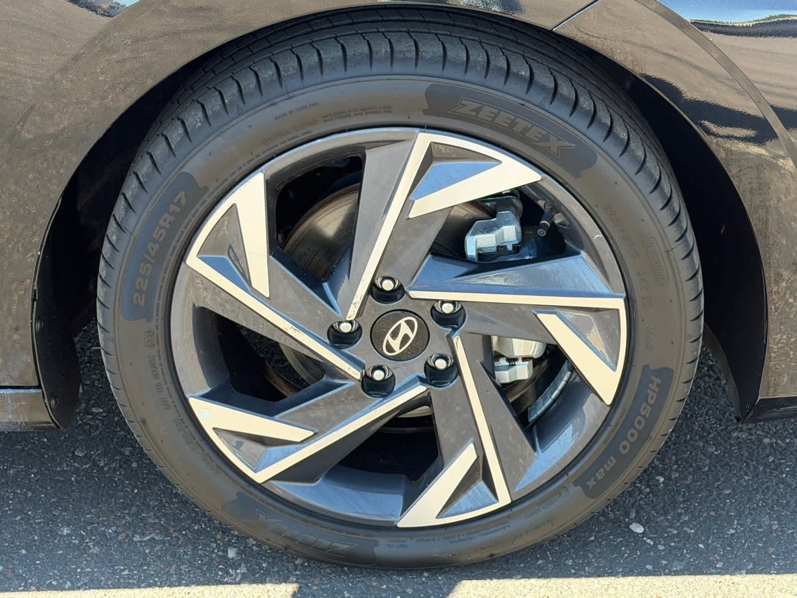 2024 Hyundai Elantra Limited