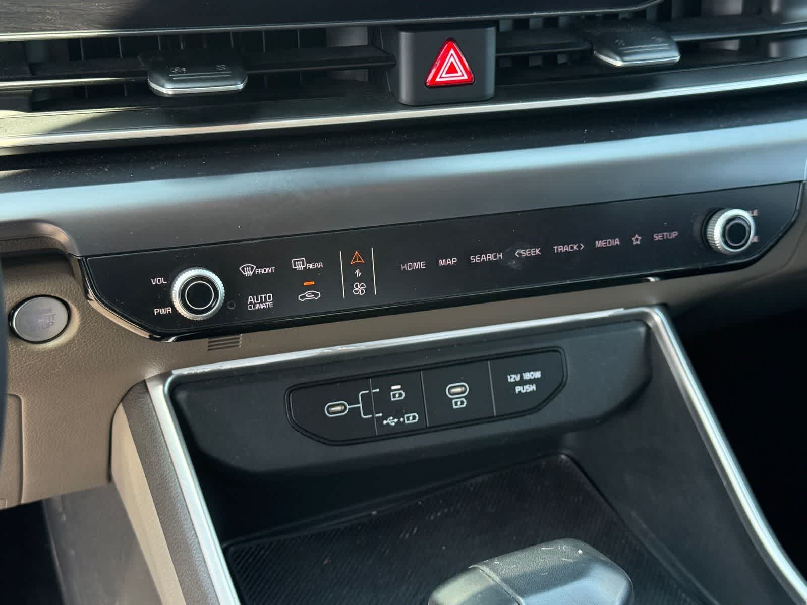 2025 Kia Carnival LXS