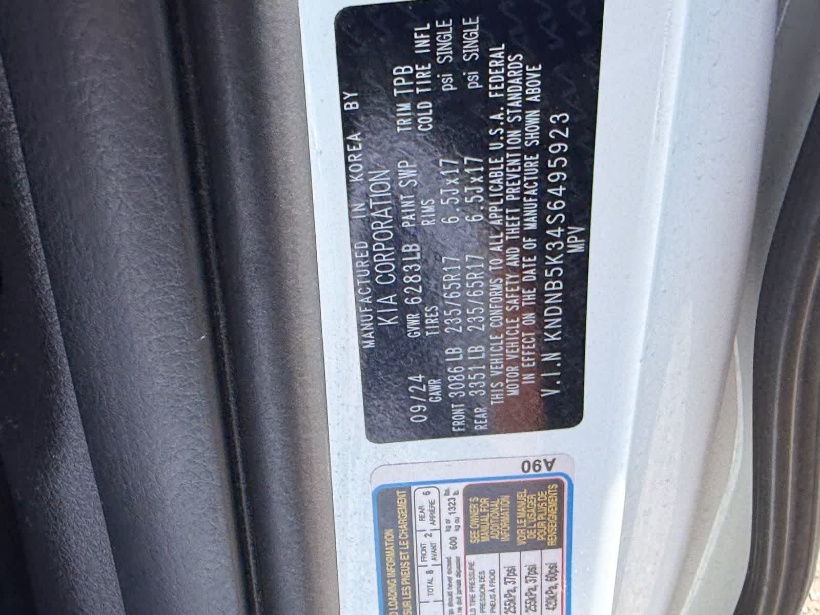2025 Kia Carnival LXS