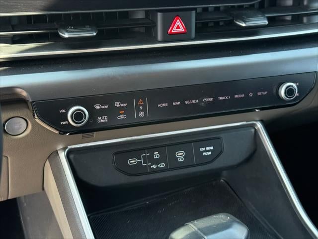 2025 Kia Carnival LXS