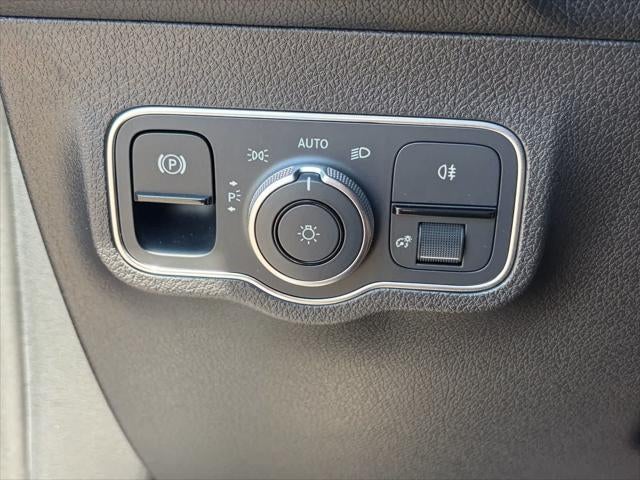 2022 Mercedes-Benz GLB 250 GLB 250