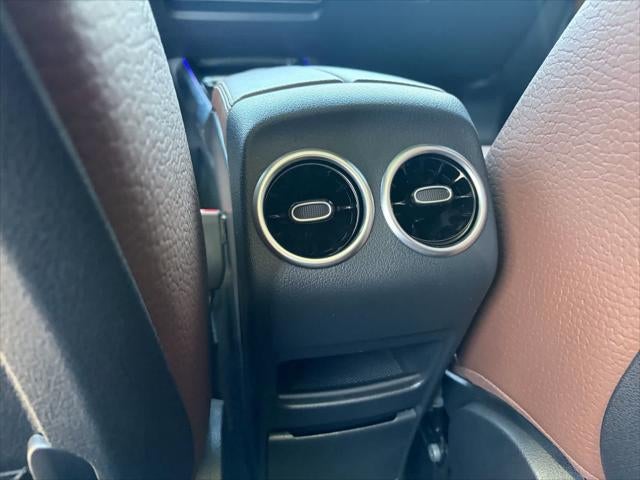 2022 Mercedes-Benz GLB 250 GLB 250