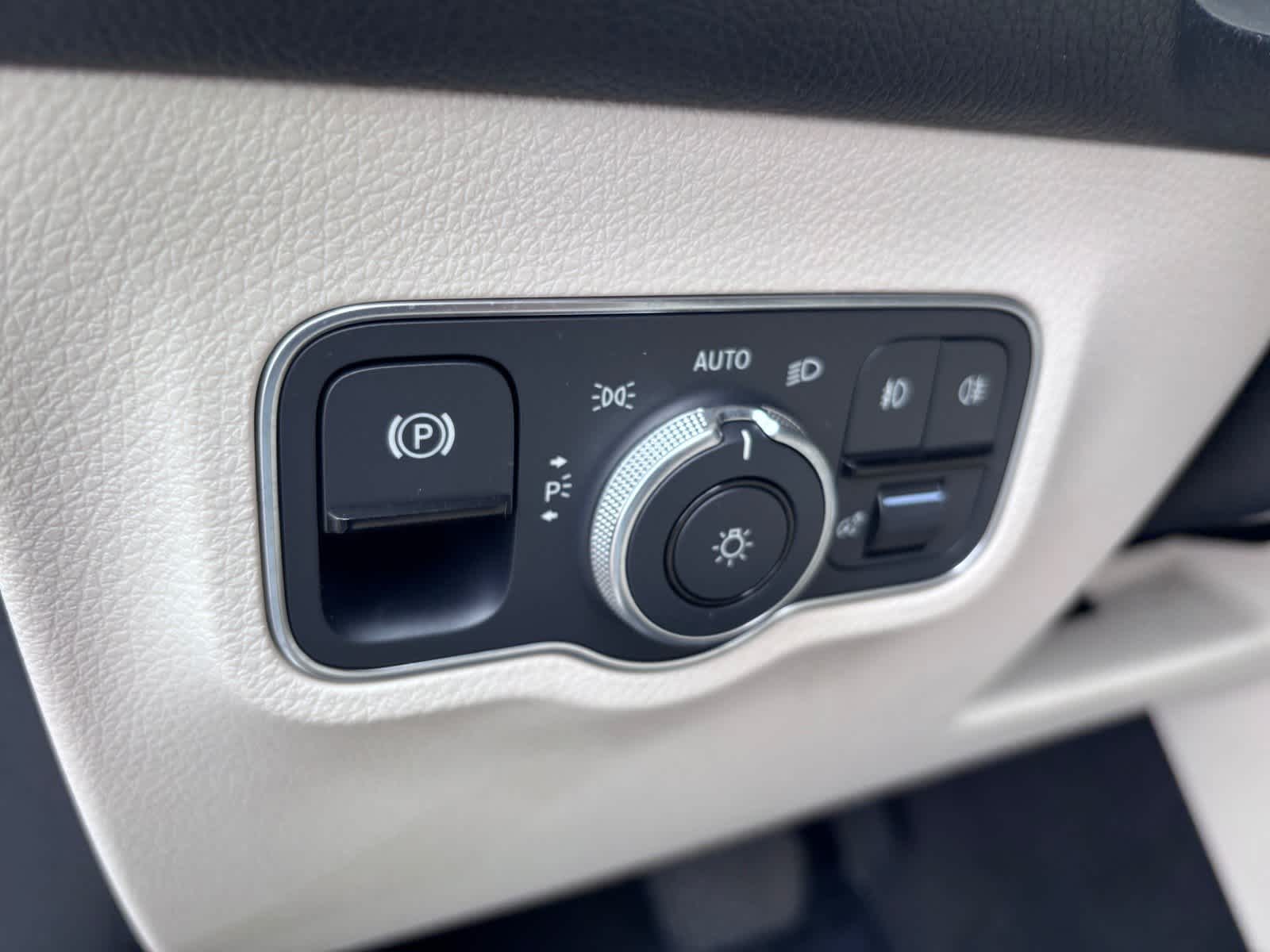 2023 Mercedes-Benz GLB 250 GLB 250
