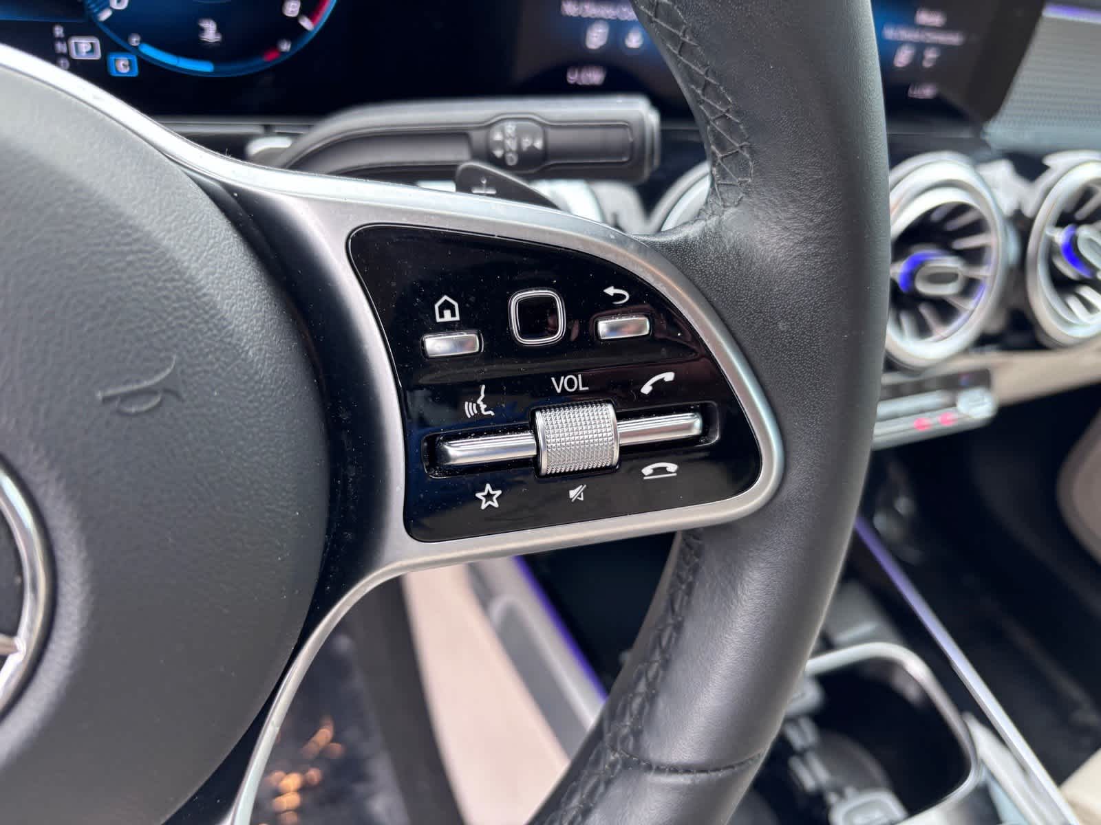 2023 Mercedes-Benz GLB 250 GLB 250