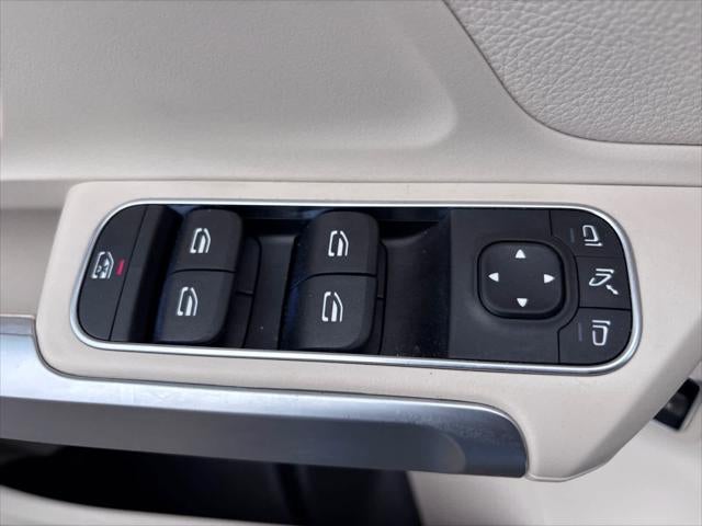 2023 Mercedes-Benz GLB 250 GLB 250