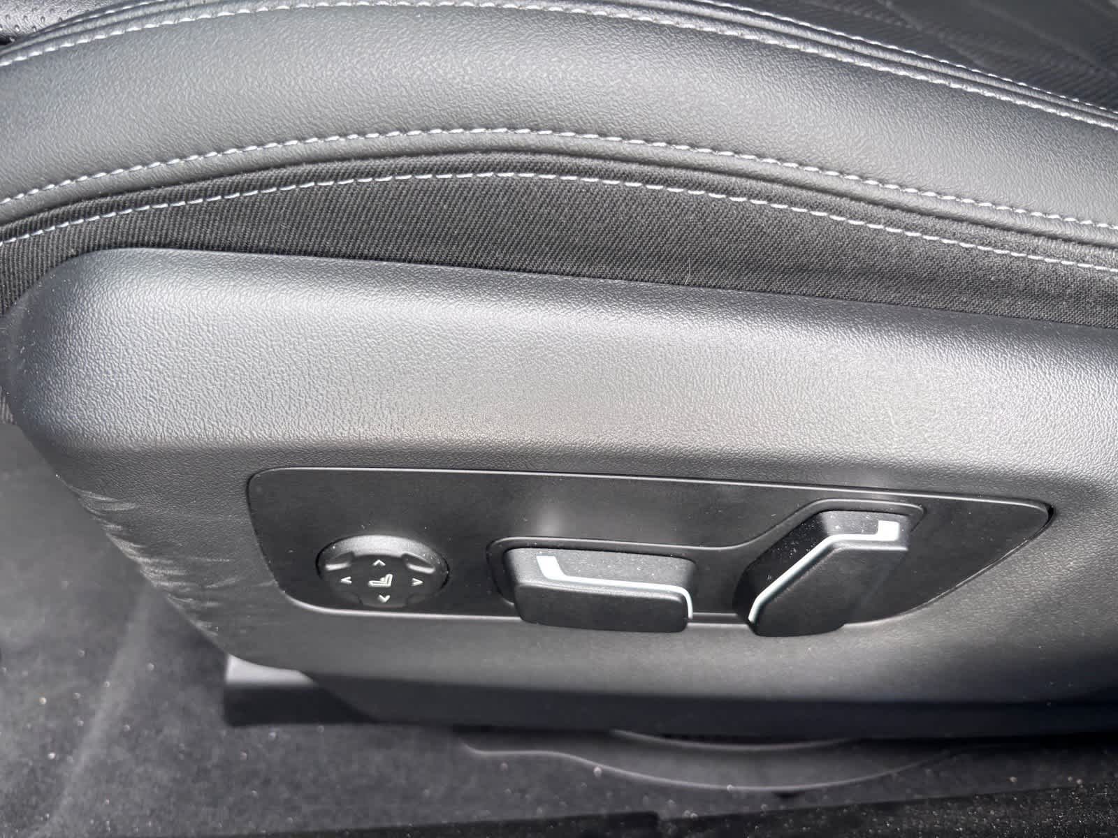 2025 BMW 530i 530i