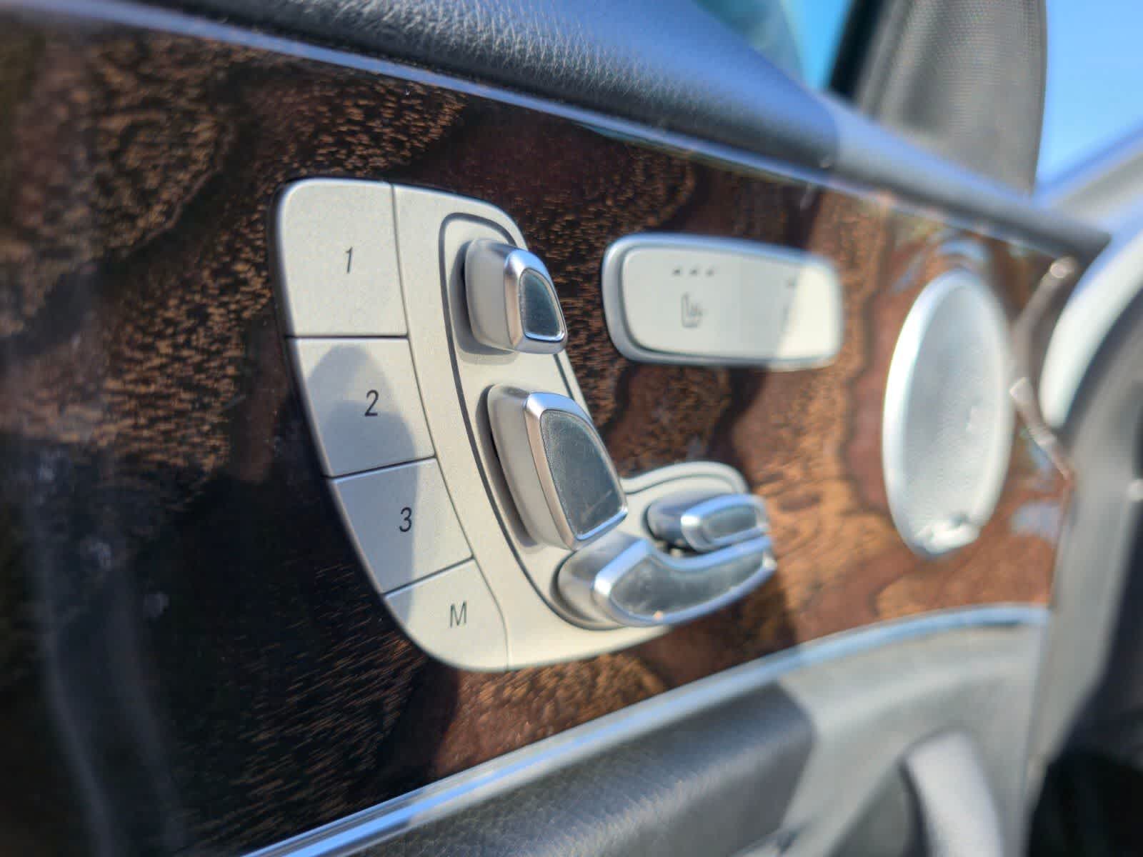 2019 Mercedes-Benz E 300 E 300