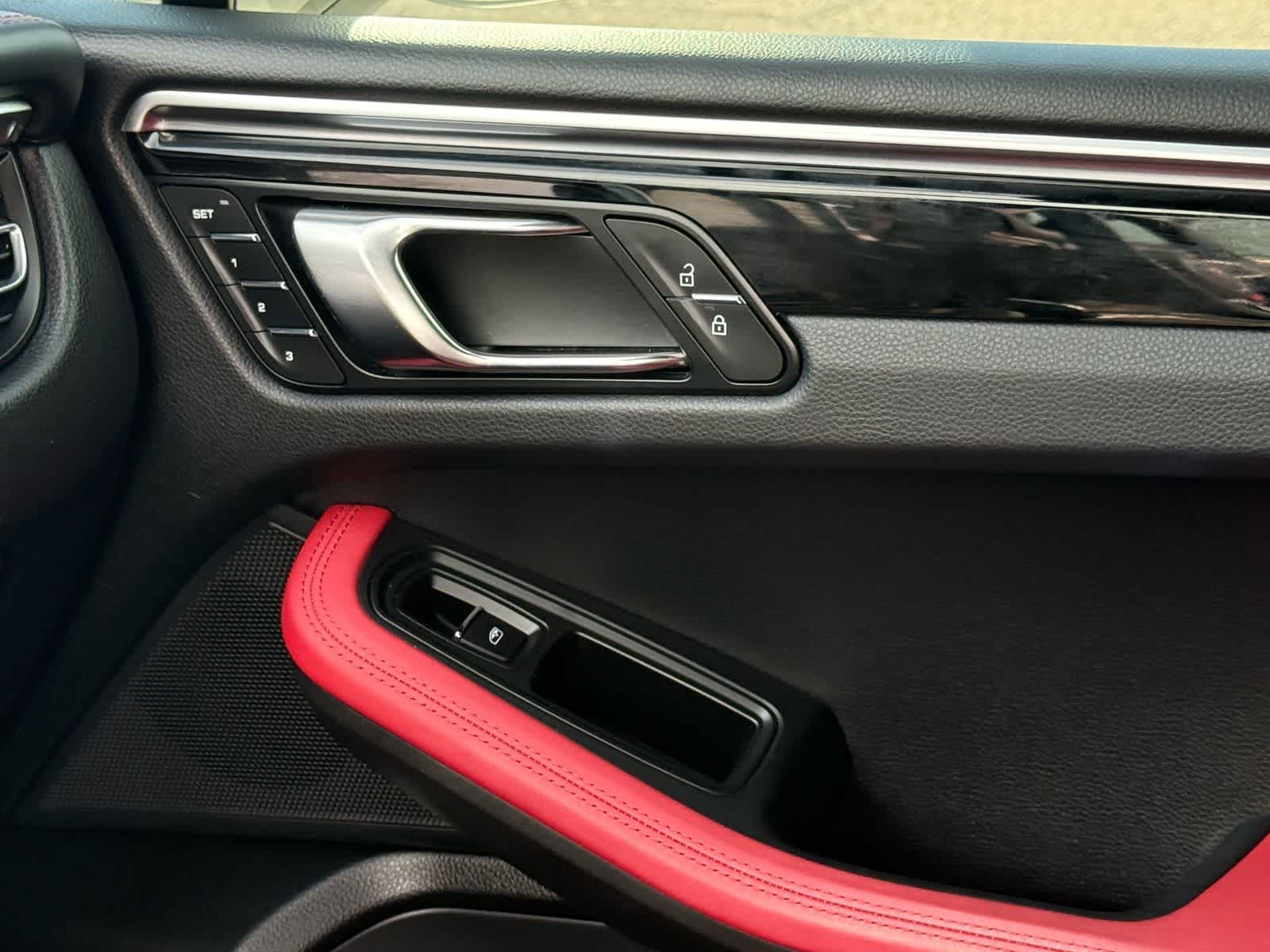 2020 Porsche Macan AWD
