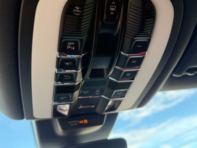 2020 Porsche Macan AWD