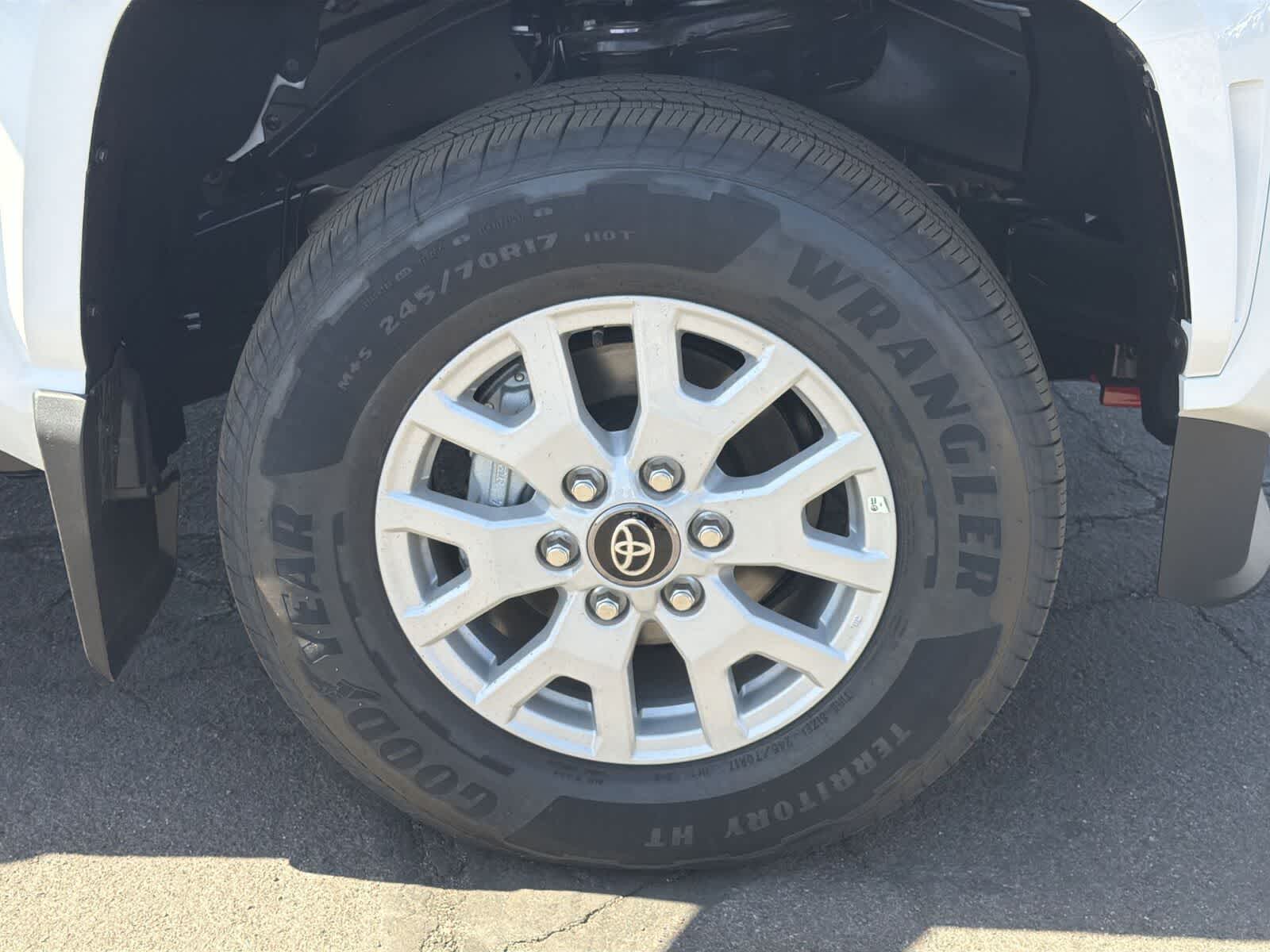 2025 Toyota Tacoma SR5