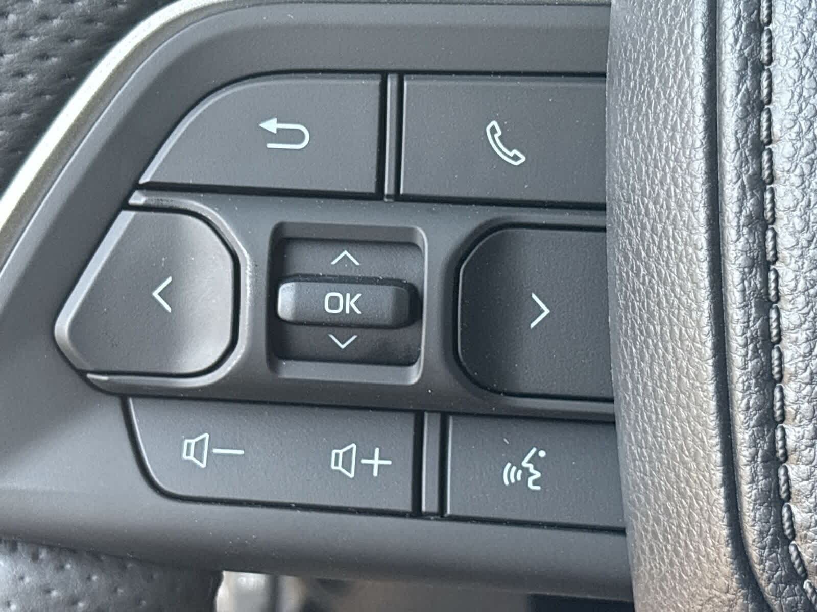 2025 Toyota Tacoma i-FORCE MAX Tacoma Limited