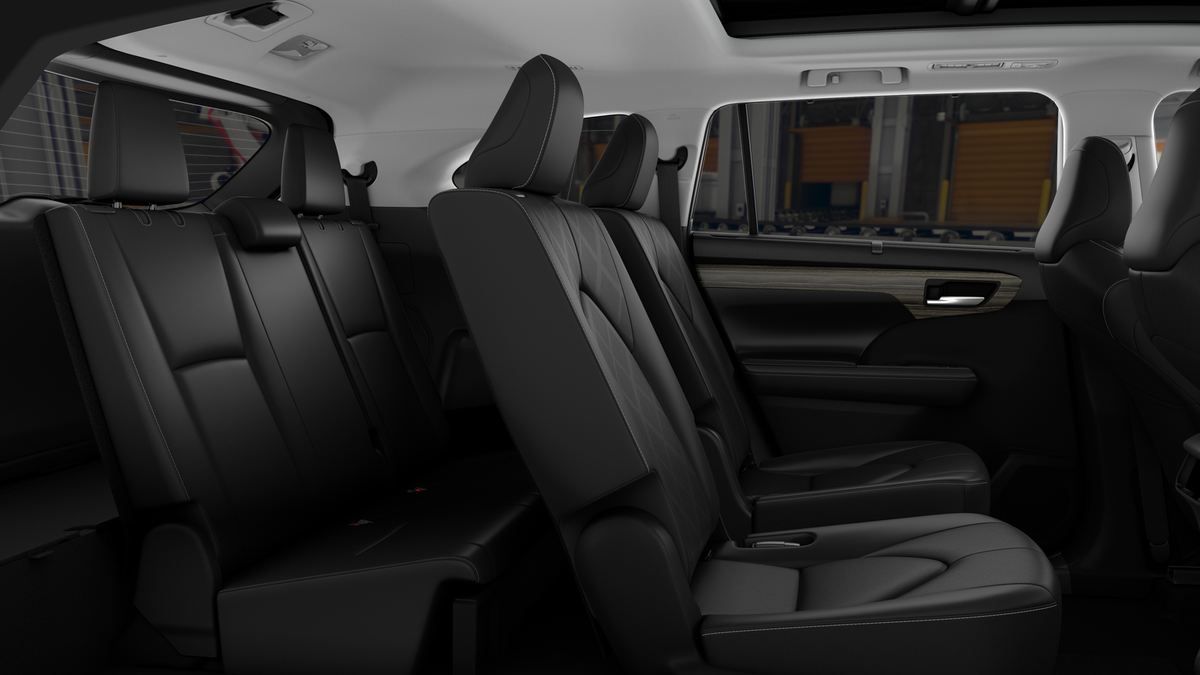 2026 Toyota Highlander Hybrid Platinum