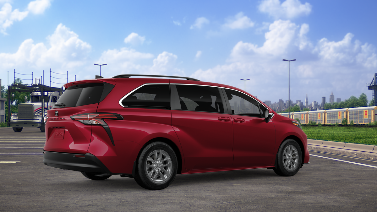 2026 Toyota Sienna LE