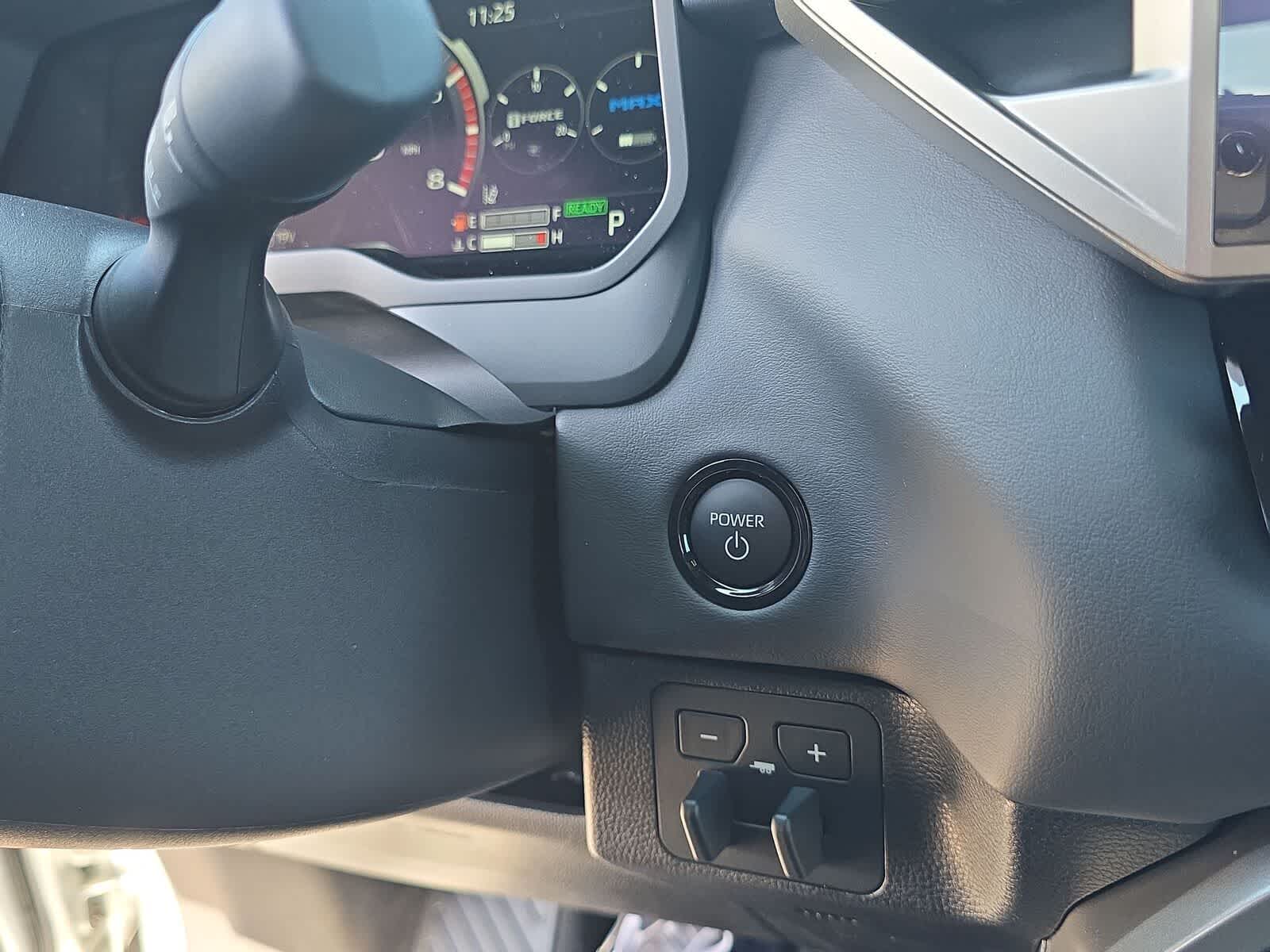 2026 Toyota Tundra i-FORCE MAX Tundra Platinum
