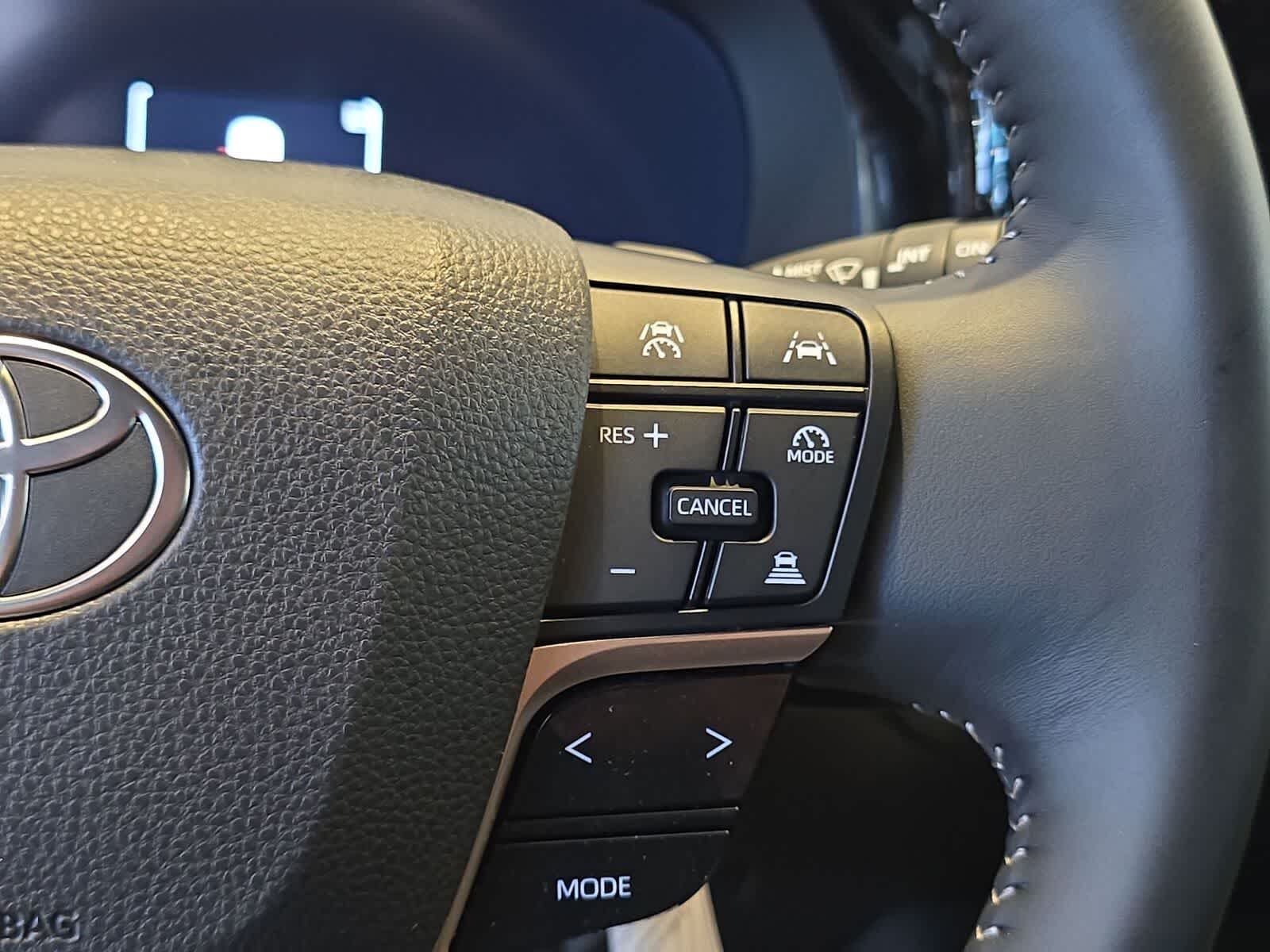 2026 Toyota Toyota Crown Signia XLE