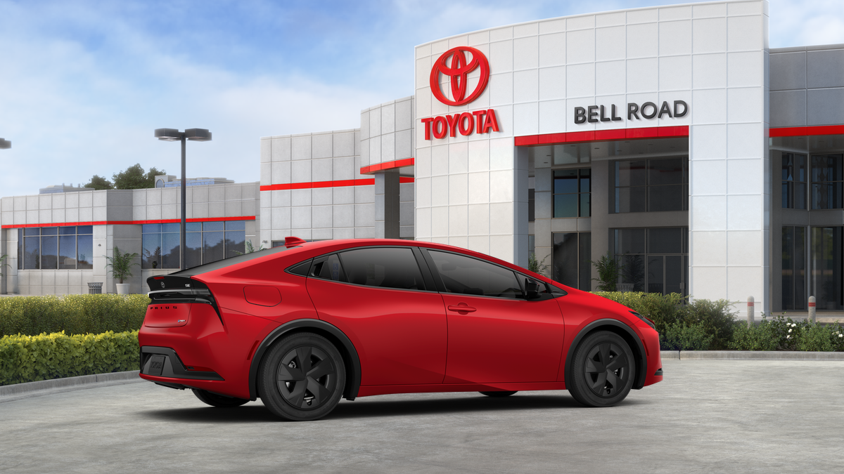 2027 Toyota Prius Plug-in Hybrid SE