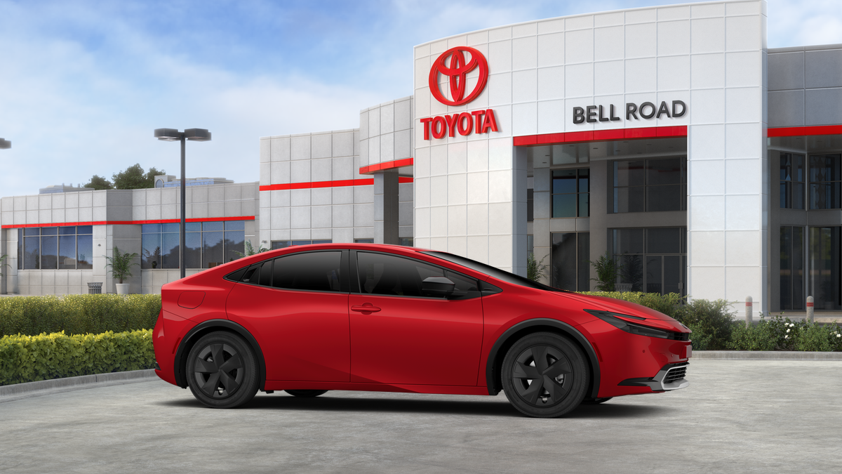 2027 Toyota Prius Plug-in Hybrid SE