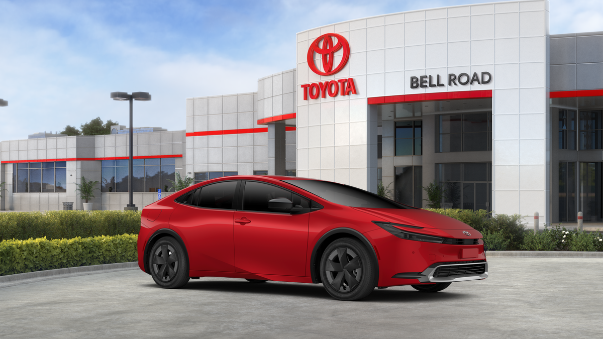 2027 Toyota Prius Plug-in Hybrid SE