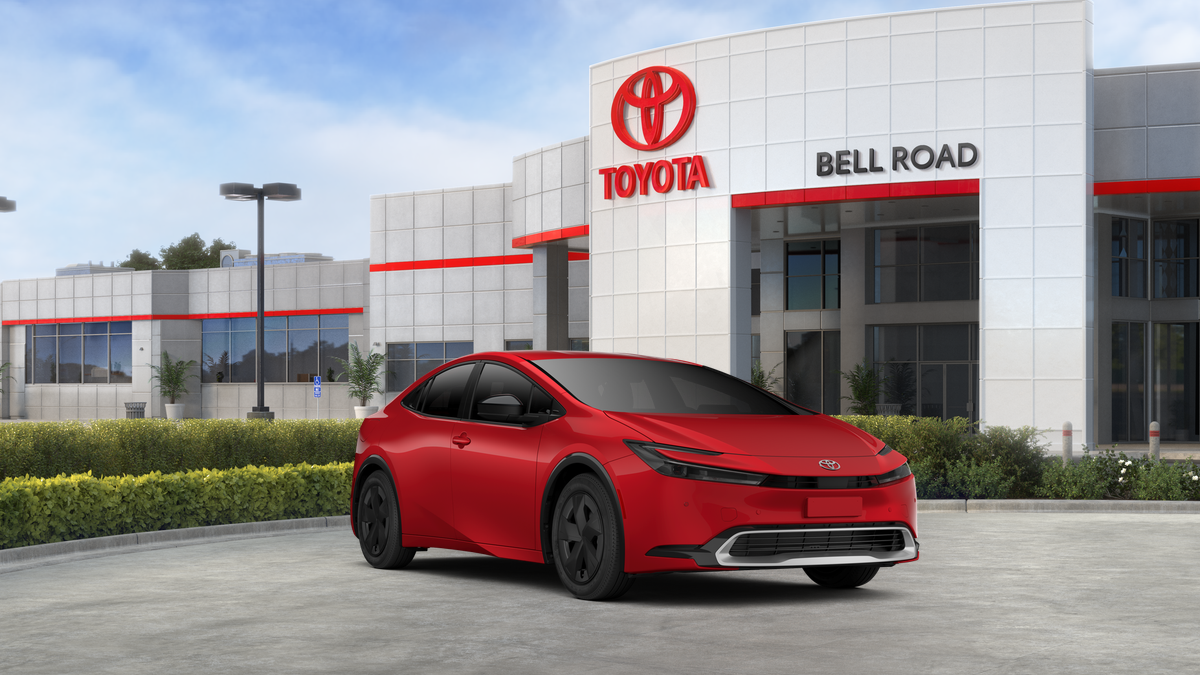 2027 Toyota Prius Plug-in Hybrid SE