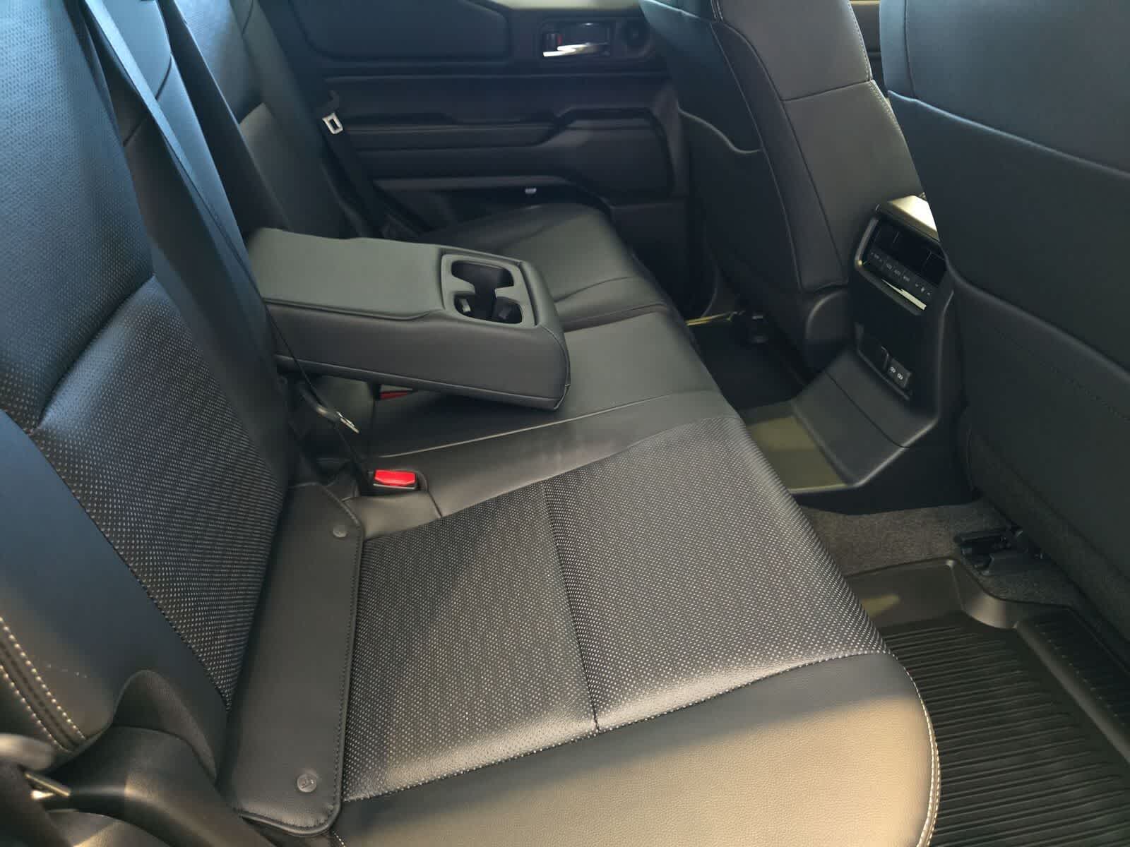 2026 Toyota Land Cruiser 4WD (Natl)