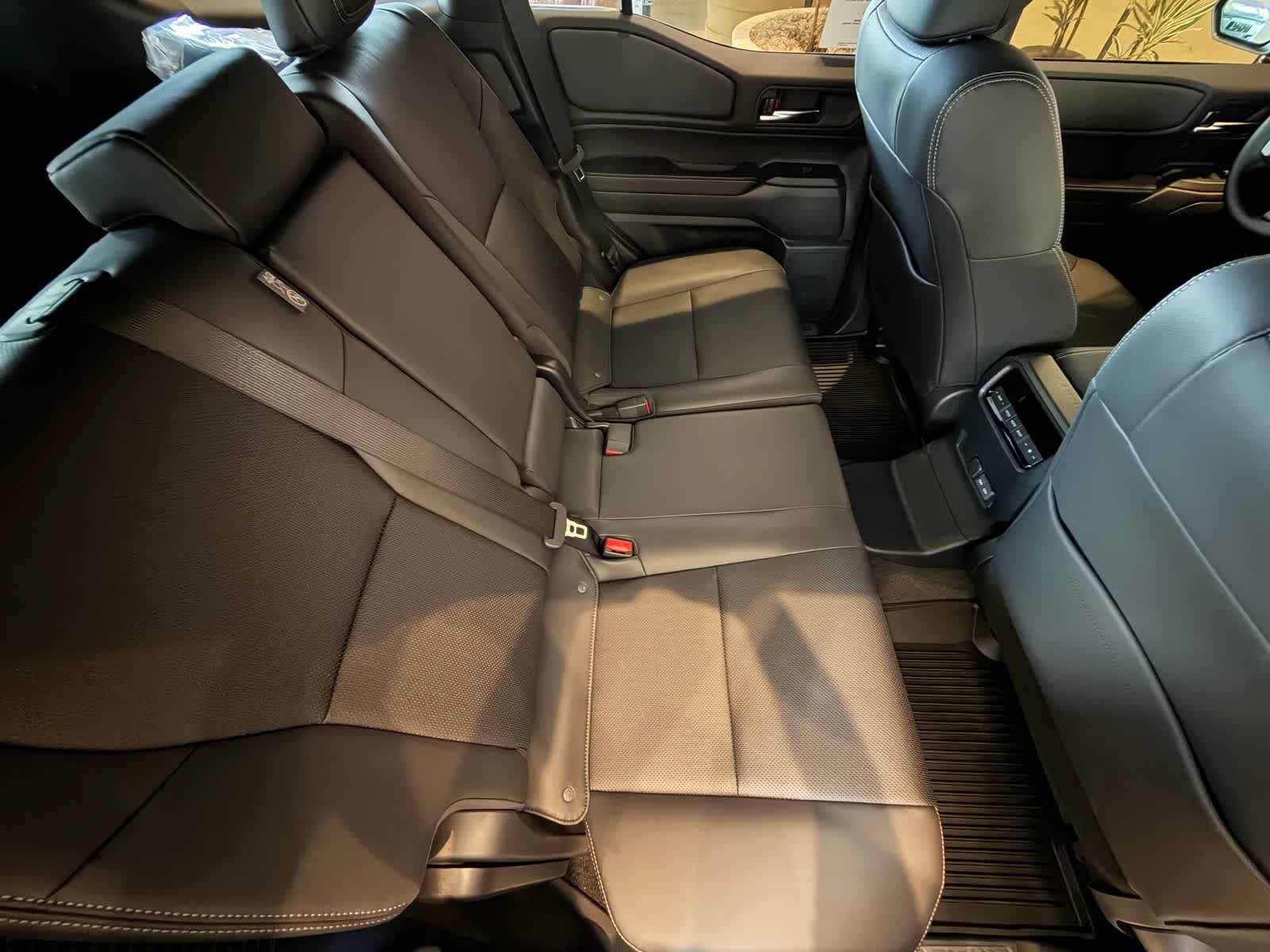 2027 Toyota Land Cruiser 4WD (Natl)