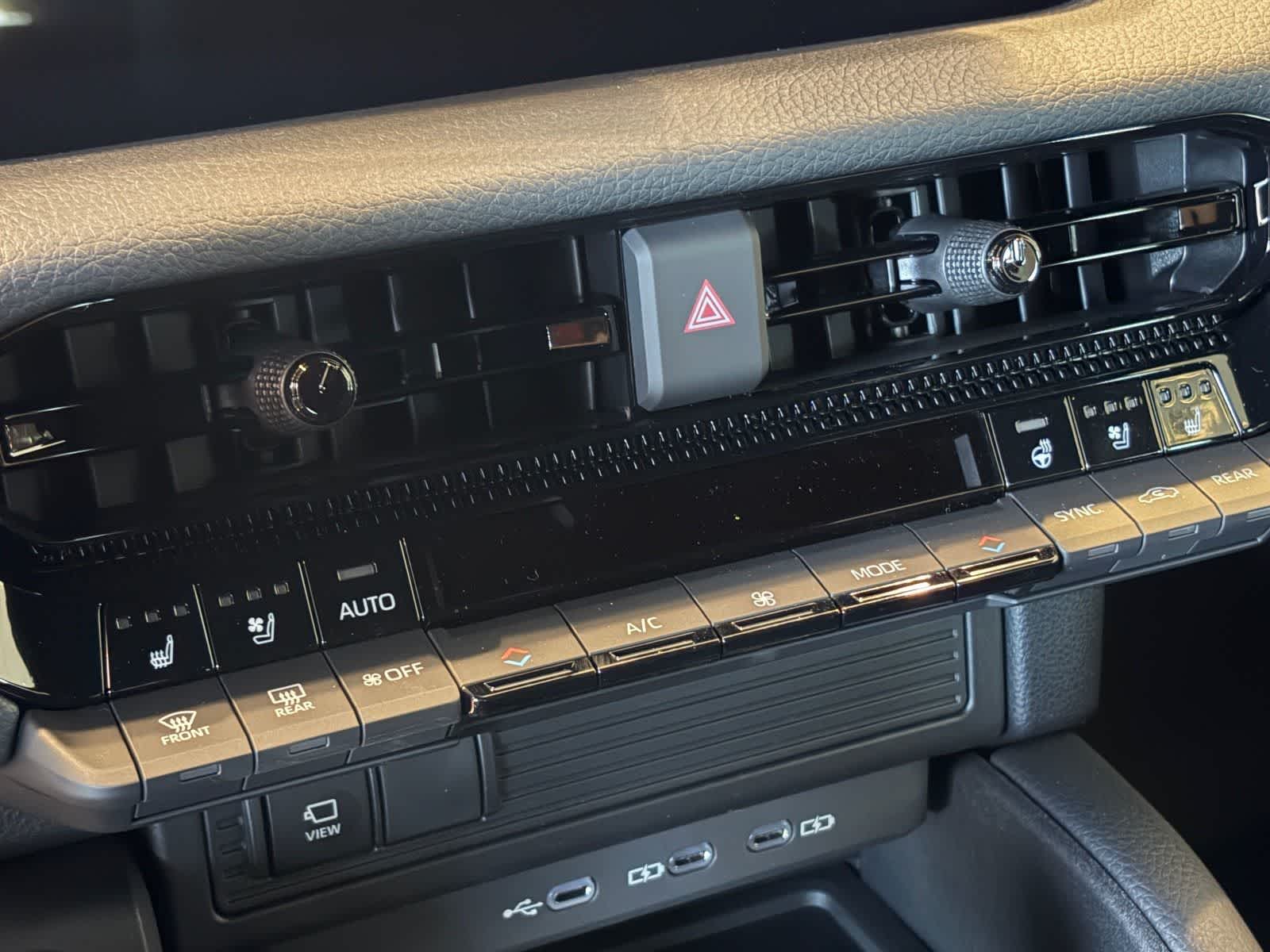 2027 Toyota Land Cruiser 4WD (Natl)